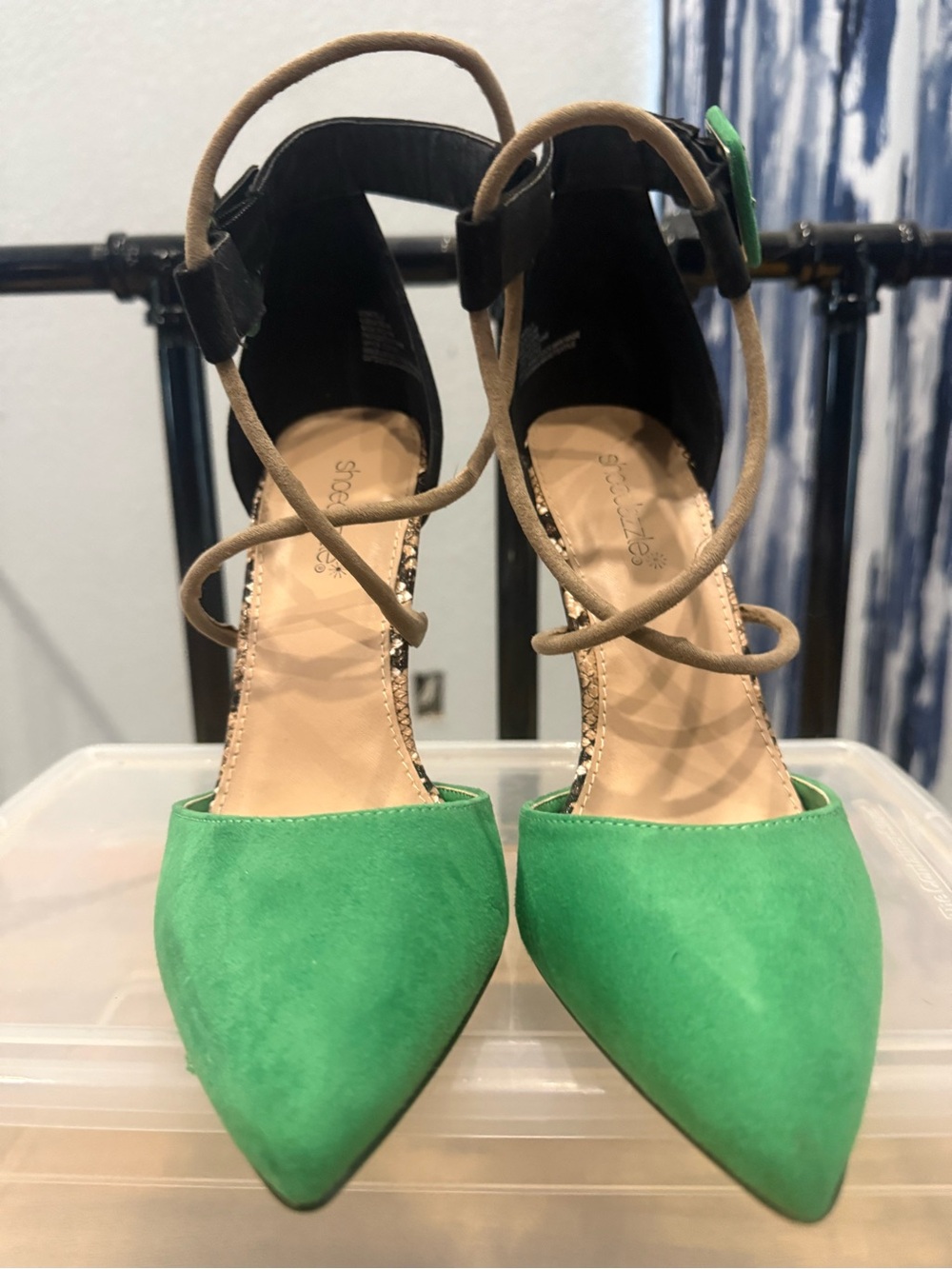 Shoe Dazzle Green Pointed-Toe Ankle Wrap Pumps